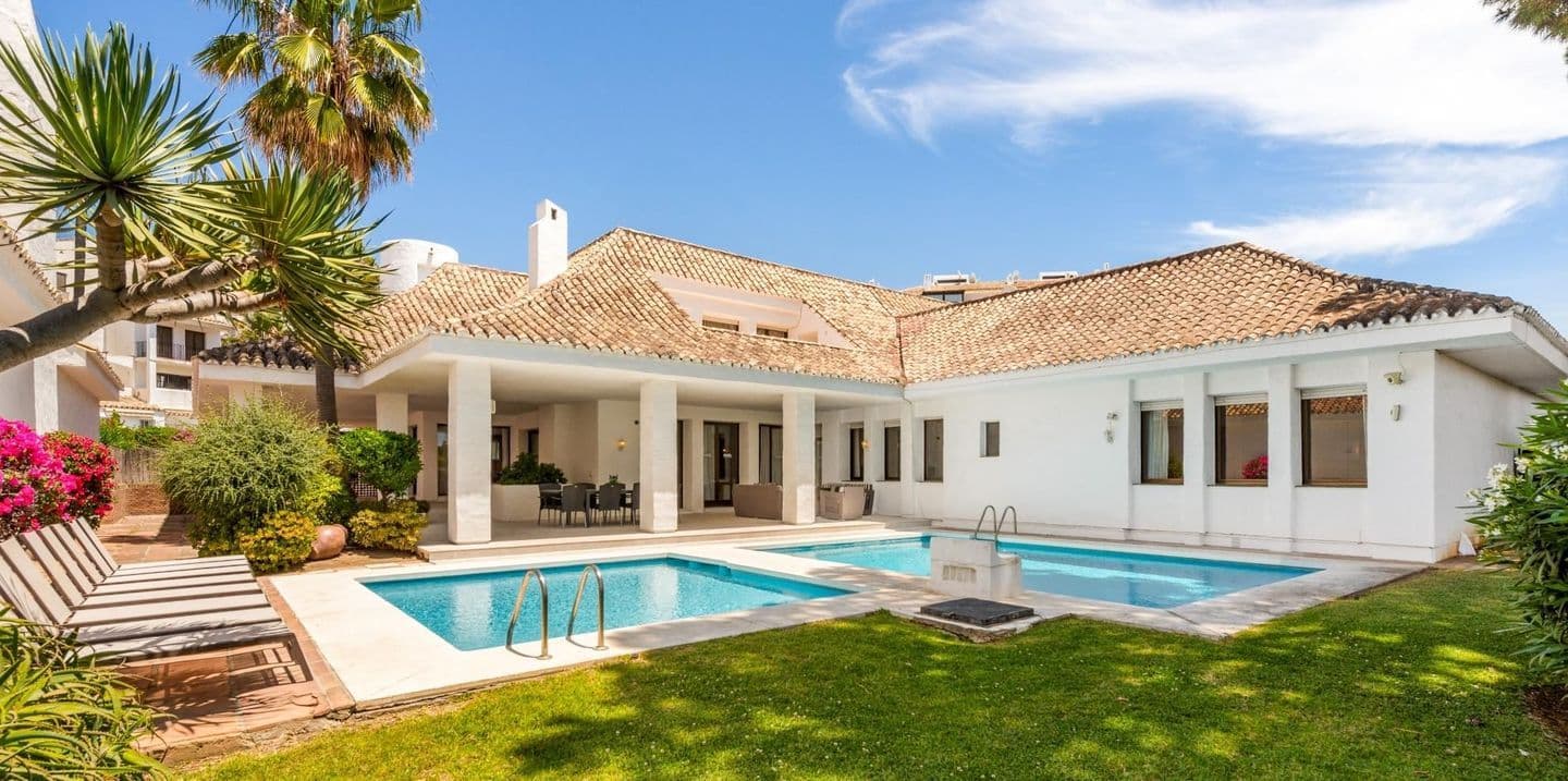 6-bedroom villa in la Marina