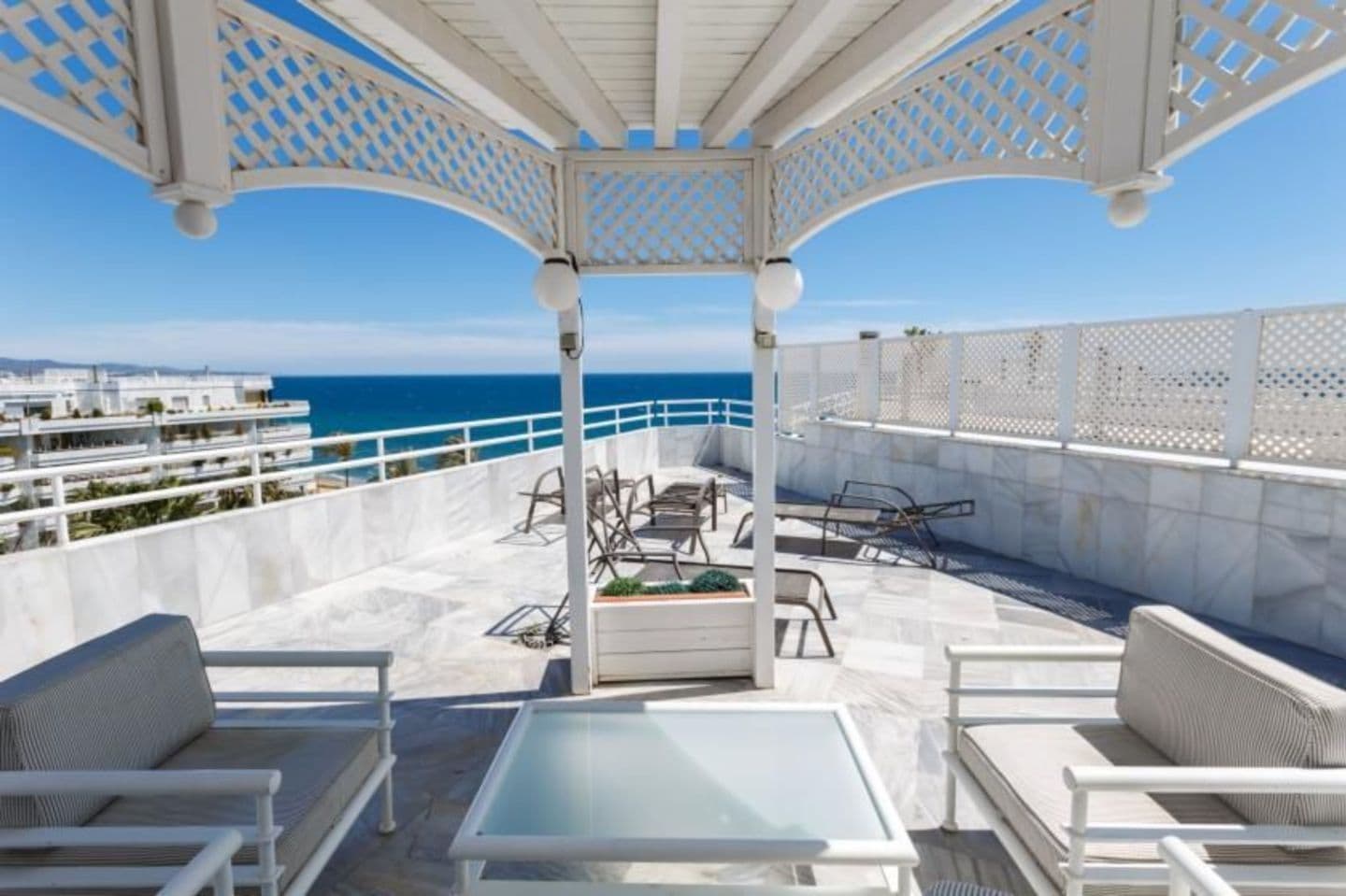 3-bedroom penthouse in Marbella