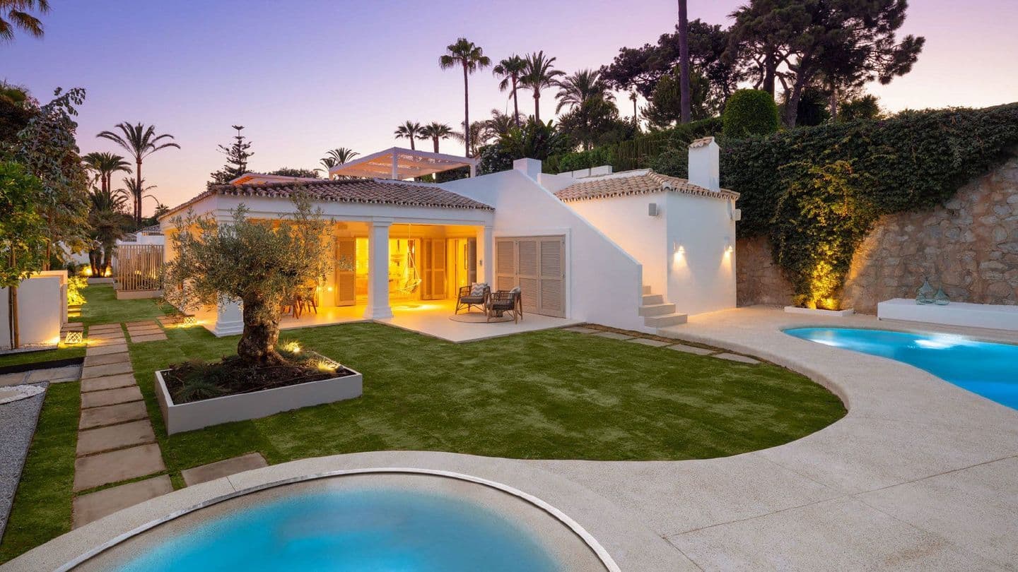 5-bedroom villa in Puente Romano