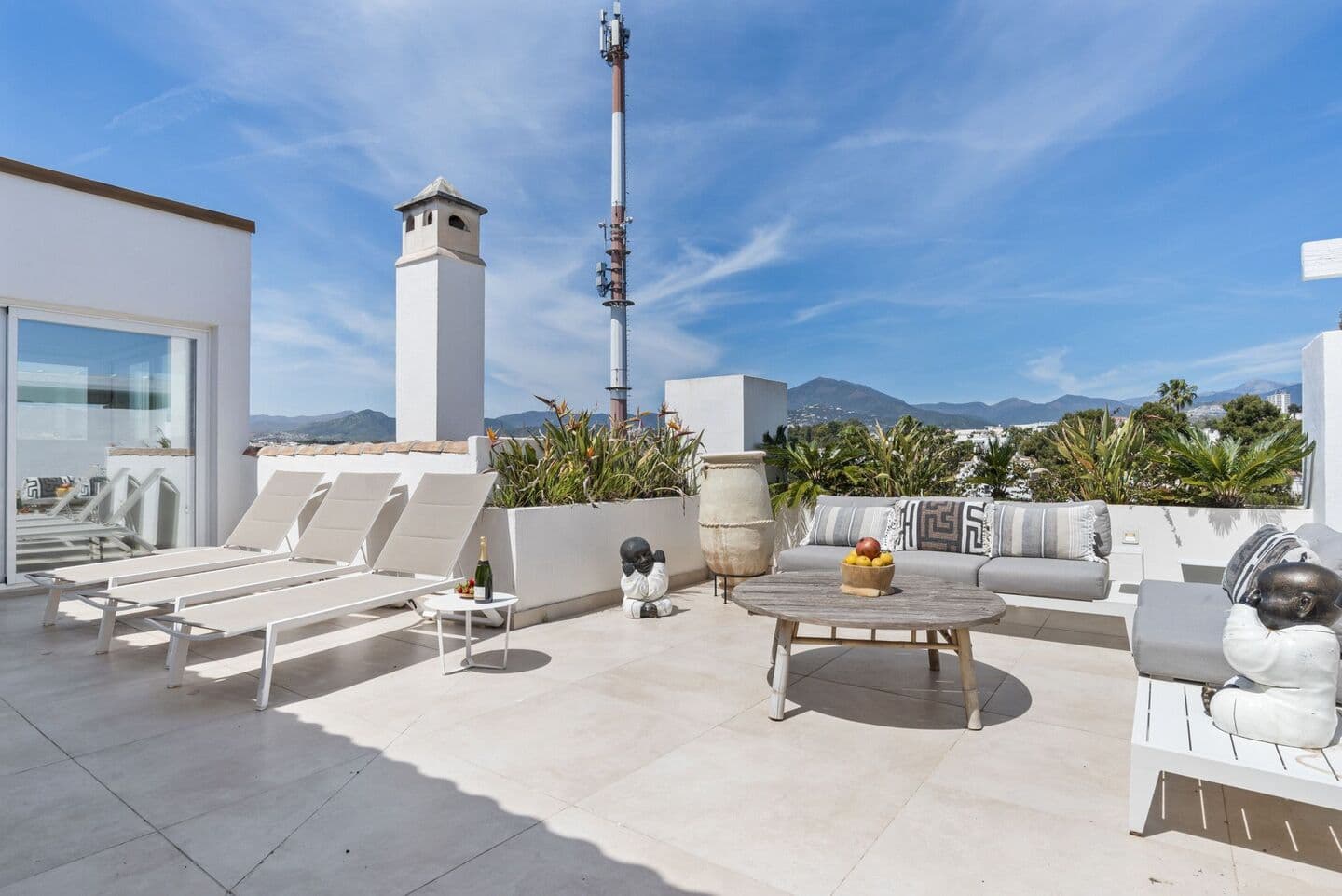 4-bedroom penthouse in Nueva Andalucia