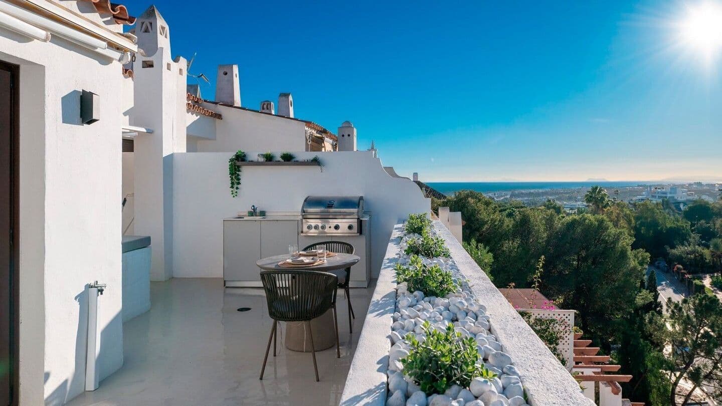 3-bedroom penthouse in Golden Mile